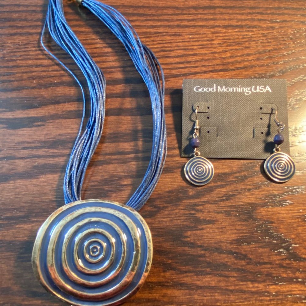 Good Morning USA Necklace & Earring Set